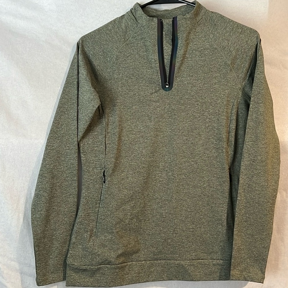 HUGE SPORTS Women’s Pullover